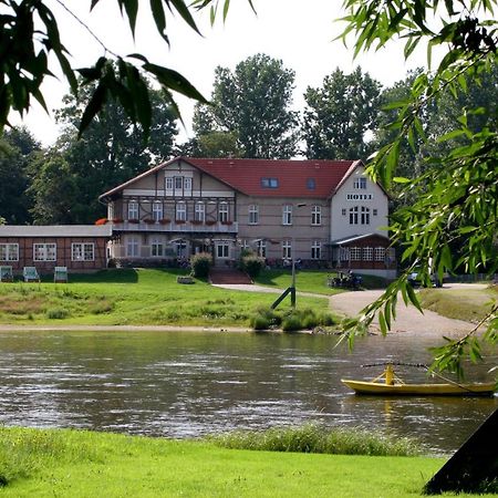 Отель Elbterrasse Woerlitz Ораниенбаум-Вёрлиц Экстерьер фото