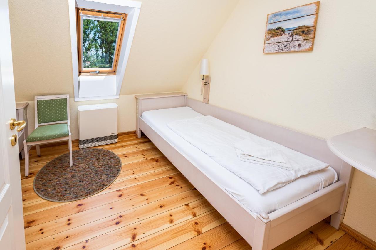 Отель Elbterrasse Woerlitz Ораниенбаум-Вёрлиц Экстерьер фото