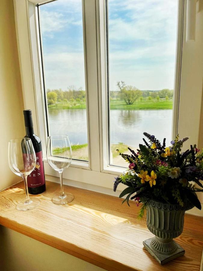 Отель Elbterrasse Woerlitz Ораниенбаум-Вёрлиц Экстерьер фото